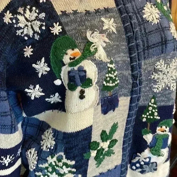 Carolina Colours women’s size large holiday zip up sweater. - Picture 2 of 10